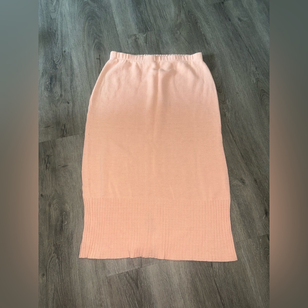 Luva • Pink Knit Skirt